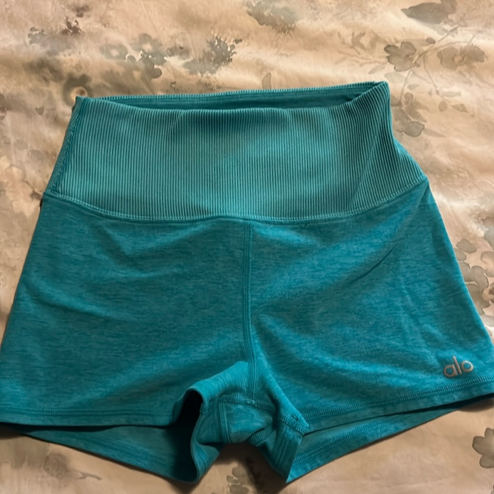 Alo biker shorts XS